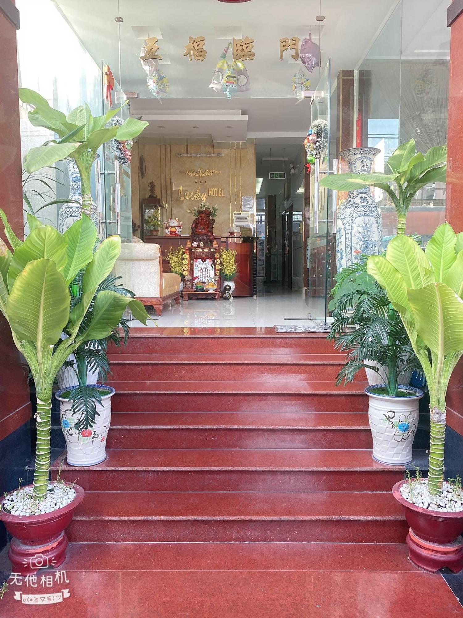 Lucky Hotel Ho-Chi-Minh-Stadt Exterior foto
